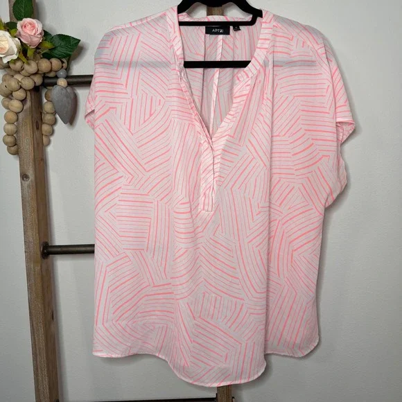 APT 9 Womens Pink White Geometric Print Short Sleeve V Neck Top Size X Large - Picture 2 of 9